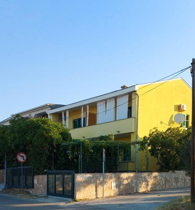 Apartments Kate パグ エクステリア 写真